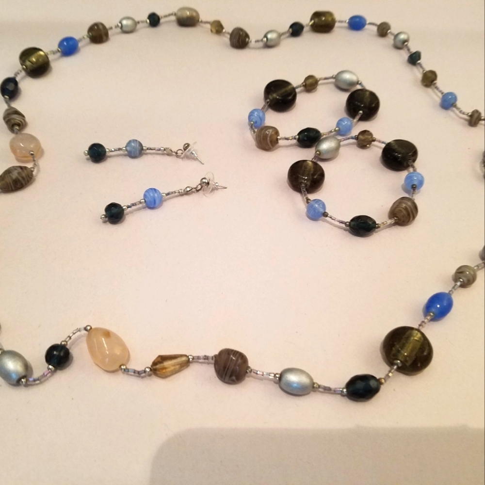 Premier Designs jewelry set